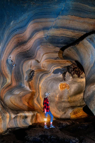 Turister Besöker Mae Sap Cave Samoeng District Chiang Mai Thailand — Stockfoto