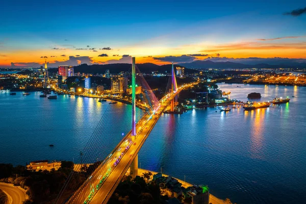 Vista Aérea Del Puente Bai Chay Por Noche Long City — Foto de Stock