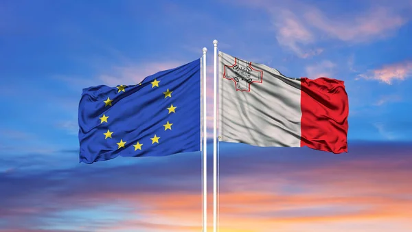 Európai Unió Málta Két Zászlót Tűzött Zászlórúdra Kék Felhős Égboltra — Stock Fotó