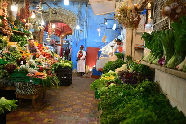 タンジェ市のモロッコの果物市場 — ストック写真