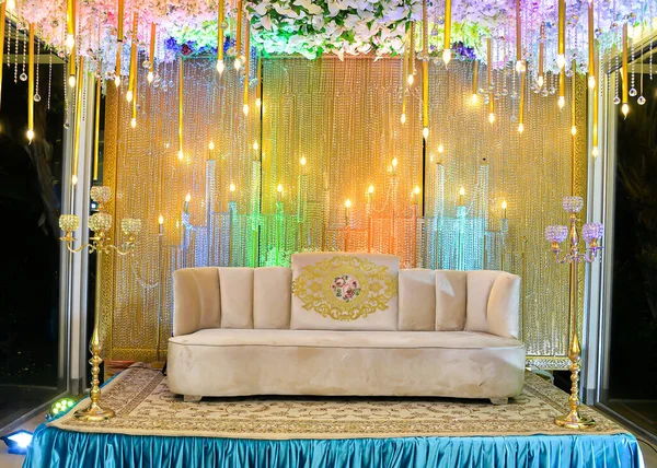 Elegantly Staged Traditional Moroccan Style Wedding Large Sofa Wedding Couple — Fotografia de Stock