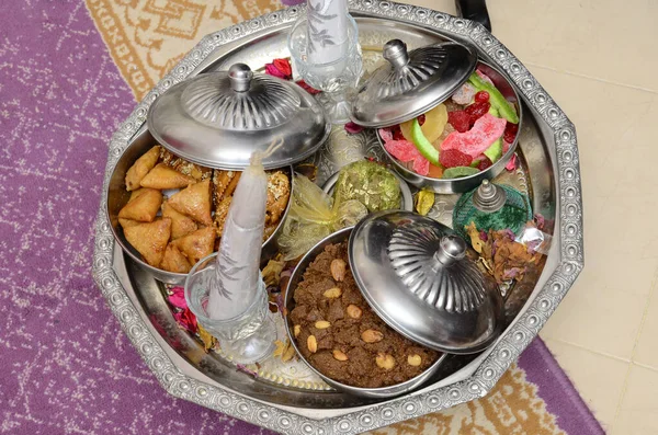 Moroccan Wedding Silver Tray Traditional Moroccan Sweets Candles — Stock Photo, Image