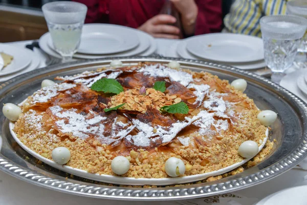 Plan Alimentaire Une Pastilla Gourmande Croustillante Taille Familiale Sur Une — Photo