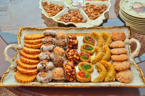 伝統的なモロッコのお祝い自家製クッキー — ストック写真