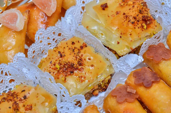 Dulces Tradicionales Oriente Medio Nido Pájaro Jarabe Miel Con Relleno — Foto de Stock