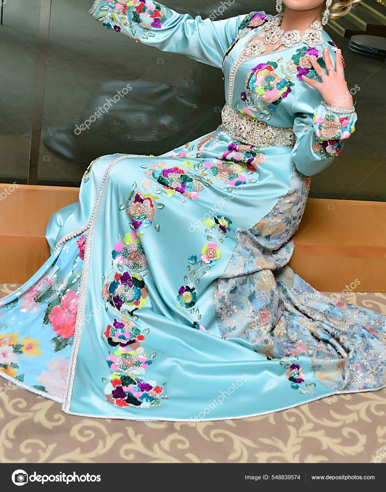 Marokkanske Marokkansk Kvinders Traditionelle Kostume Det Betragtes Som — Stock-foto © #548839574