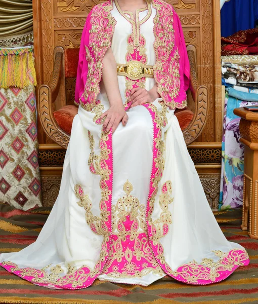Μαροκινό Καφτάνι Είναι Ένα Παραδοσιακό Κοστούμι Των Μαροκινών Γυναικών Θεωρείται — Φωτογραφία Αρχείου