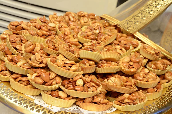 Nádobí Tradiční Čerstvé Pečené Marocké Sušenky Zblízka Podávané — Stock fotografie