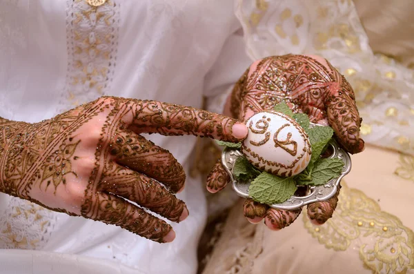 Ślub Marokański Henna Drawing Henna Ręce Dziewczyny — Zdjęcie stockowe