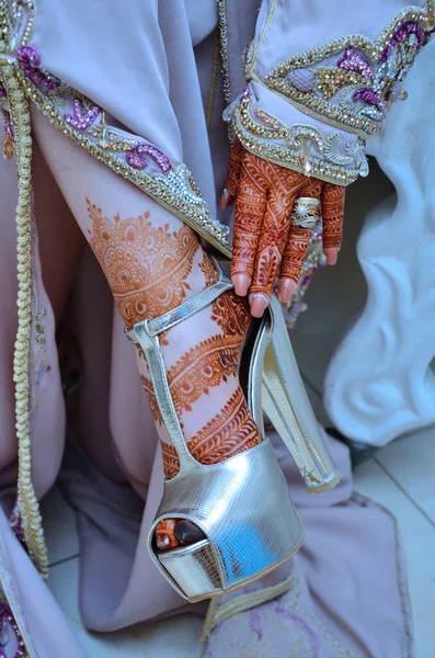 Χέννα Στα Πόδια Των Βοιτών Mehndi Εφαρμογή Της Χέννα Διακόσμηση — Φωτογραφία Αρχείου