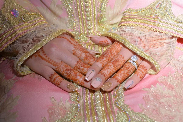Χέρι Της Γυναίκας Παραδοσιακό Menhdi Henna Στολίδι — Φωτογραφία Αρχείου