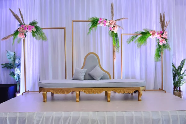 Casamento Estilo Tradicional Malaio Elegantemente Encenado Com Grande Sofá Para — Fotografia de Stock