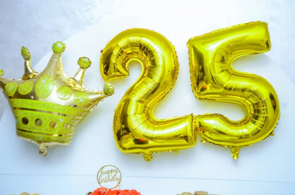 Gold Foil Balloon Number Digit Twenty Five Birthday Greeting Card — Stock Photo, Image