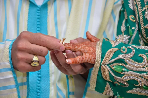 Couple Big Moroccan Weddin — Zdjęcie stockowe