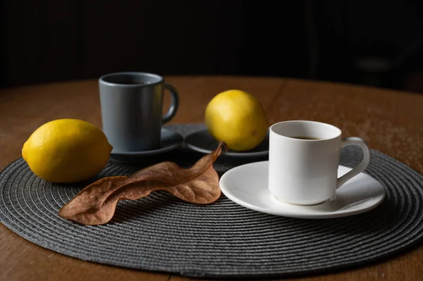 Zátiší Káva Citron Podzimní Pohár Keramiky — Stock fotografie