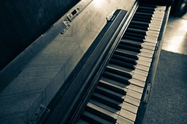 piyano klavyesi klasik müzik enstrümanı