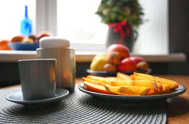 Elma portakallı fındıkların şenlikli yaşamı