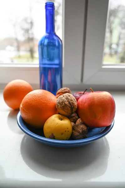 Зимовий Святковий Натюрморт Яблуками Апельсиновими Горіхами — стокове фото