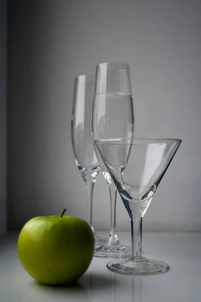 Still Life Glassware Table — ストック写真