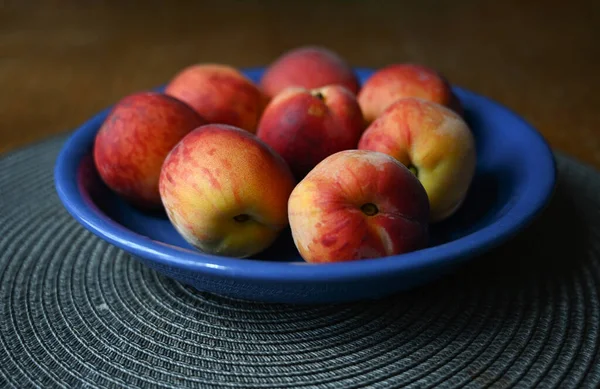 Fresh Ripe Peaches Plate — Stock Photo, Image