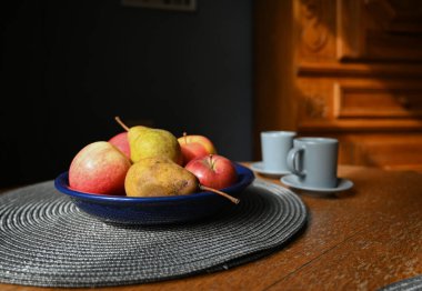 Meyve ve kahveyle hayat