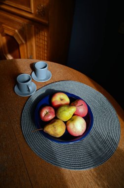 Meyve ve kahveyle hayat