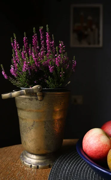 Natürmort meyve ve çiçek