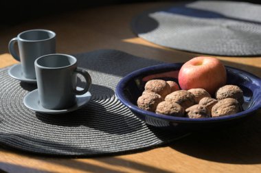 Masada fındıklı çay ve elma.