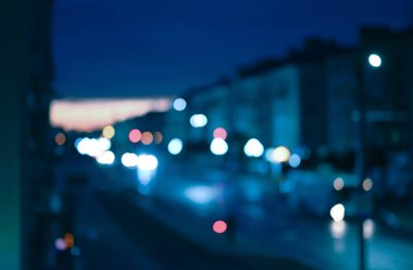 Şehir trafiğinin bulanık görüntüsü