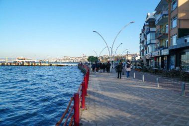 Deirmendere, Kocaeli, Türkiye - 12 Şubat. 2022: Deirmendere, Türkiye 'de küçük bir sahil kentidir. Turistik sahil kasabası Deirmendere.