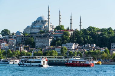 Süleyman Camii. Haliç 'ten güzel kompozisyon manzaralı Süleyman Camii. İstanbul 'un en büyük camii. Seçici odak dahil