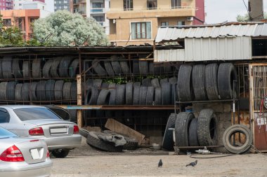 Otomatik sökülmede çok sayıda araba lastiği, ikincil kullanım
