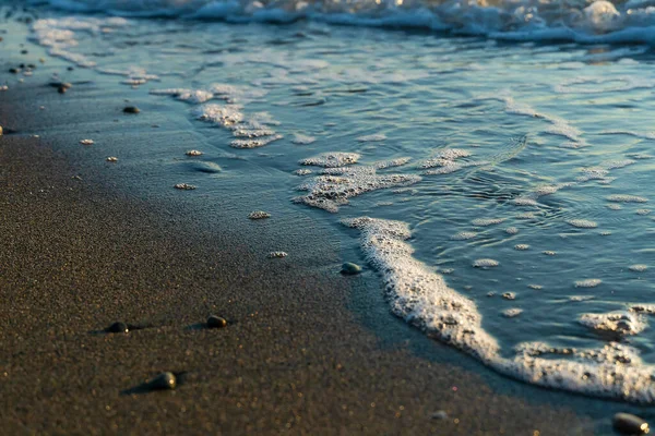 Κοντινό Πλάνο Άμμο Και Ψιλό Βότσαλο Στην Παραλία Φόντο Θάλασσα — Φωτογραφία Αρχείου