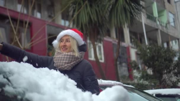 从挡风玻璃上清洗雪, 刮冰, 冬季车窗清洗 — 图库视频影像