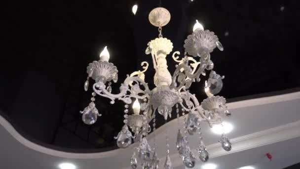 Close Beautiful Crystal Chandelier Beautiful Chandelier Luxurious Expensive Chandelier Suspended — Stockvideo
