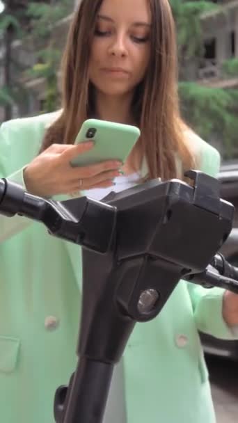 Close Women Hands Hold Phone Modern Urban Electric Scooter Unlock — ストック動画