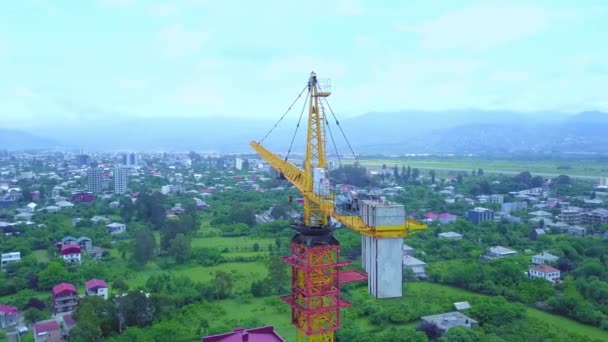 Close View Drone Tower Crane Background Private Sector Mountains — 图库视频影像
