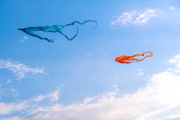 Orange Blue Kites Background Blue Sky Clouds — ストック写真