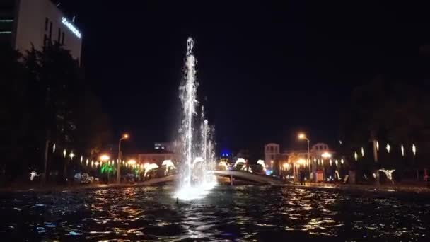 Nightlife City Batumi Georgia Night Singing Fountains Entertain People Square — Video