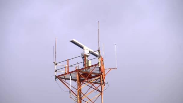 Weather Station Object Instruments Equipment Measuring Atmospheric Conditions Provide Information — Stockvideo