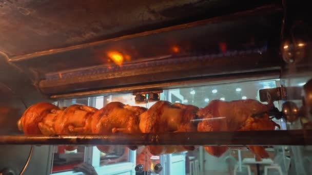 Stall Spanish Weekly Market Chicken Prepared Crispy Fried Spin Several — Vídeo de Stock