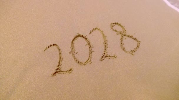 Figures 2028 Golden Sand Beach New Year Eve Concept Top — Stock Video