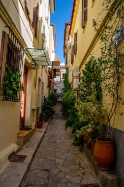 Nafplion 'un güzel dekore edilmiş sokaklarında geleneksel mimari binalar var. Nafplio şüphesiz Argolis, Moreloponnese, Yunanistan 'daki en huzurlu yerlerden biridir.