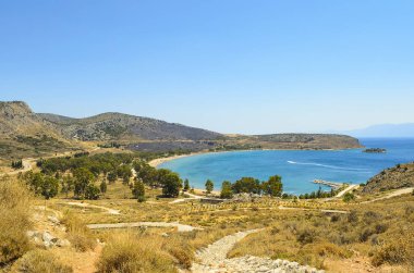 Yunanistan 'ın Nafplio kenti yakınlarındaki Paralia Karathonas Plajı