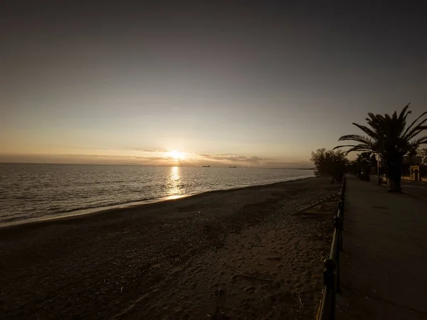 Παραθαλάσσια Θέα Στην Παραλία Της Καλαμάτας Όμορφα Χρώματα Στο Ηλιοβασίλεμα — Φωτογραφία Αρχείου