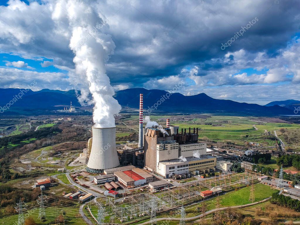 La central eléctrica de Arcadia, en el Peloponeso central, con una