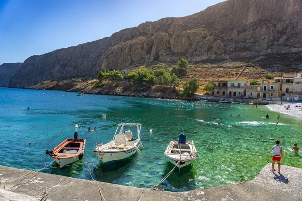 Gerolimenas kıyı köyünden ve eski limandan güzel bir manzara. Mani yarımadasında, Laconia 'da, Yunanistan' da, Avrupa 'da küçük pitoresk bir balıkçı köyüdür.