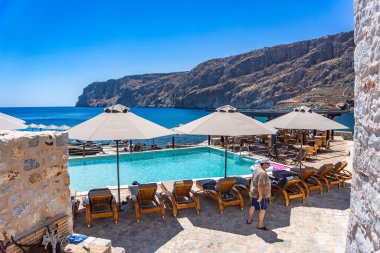 Gerolimenas kıyı köyünden ve eski limandan güzel bir manzara. Mani yarımadasında, Laconia 'da, Yunanistan' da, Avrupa 'da küçük pitoresk bir balıkçı köyüdür.