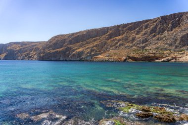 Gerolimenas kıyı köyünden ve eski limandan güzel bir manzara. Mani yarımadasında, Laconia 'da, Yunanistan' da, Avrupa 'da küçük pitoresk bir balıkçı köyüdür.
