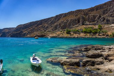 Gerolimenas kıyı köyünden ve eski limandan güzel bir manzara. Mani yarımadasında, Laconia 'da, Yunanistan' da, Avrupa 'da küçük pitoresk bir balıkçı köyüdür.